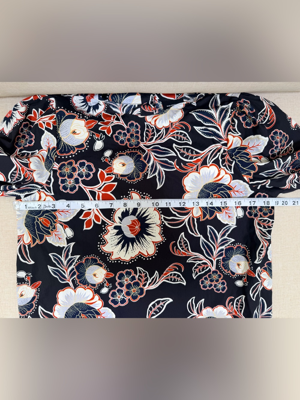 Who What Wear Vibrant Floral Blouse Size Small - Excellent Condition! - Picture 6 of 9